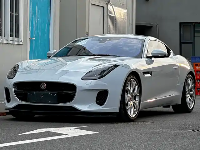 Jaguar F-TYPE 2018 3.0 SC — фото 1