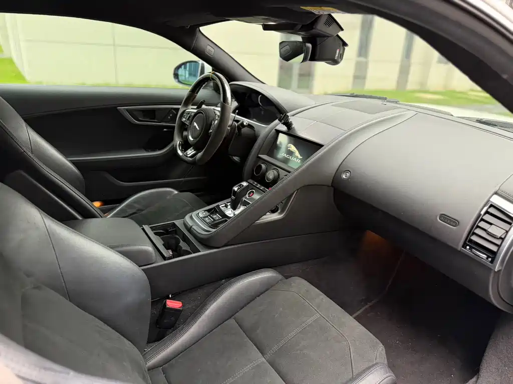 Jaguar F-TYPE — миниатюра 13