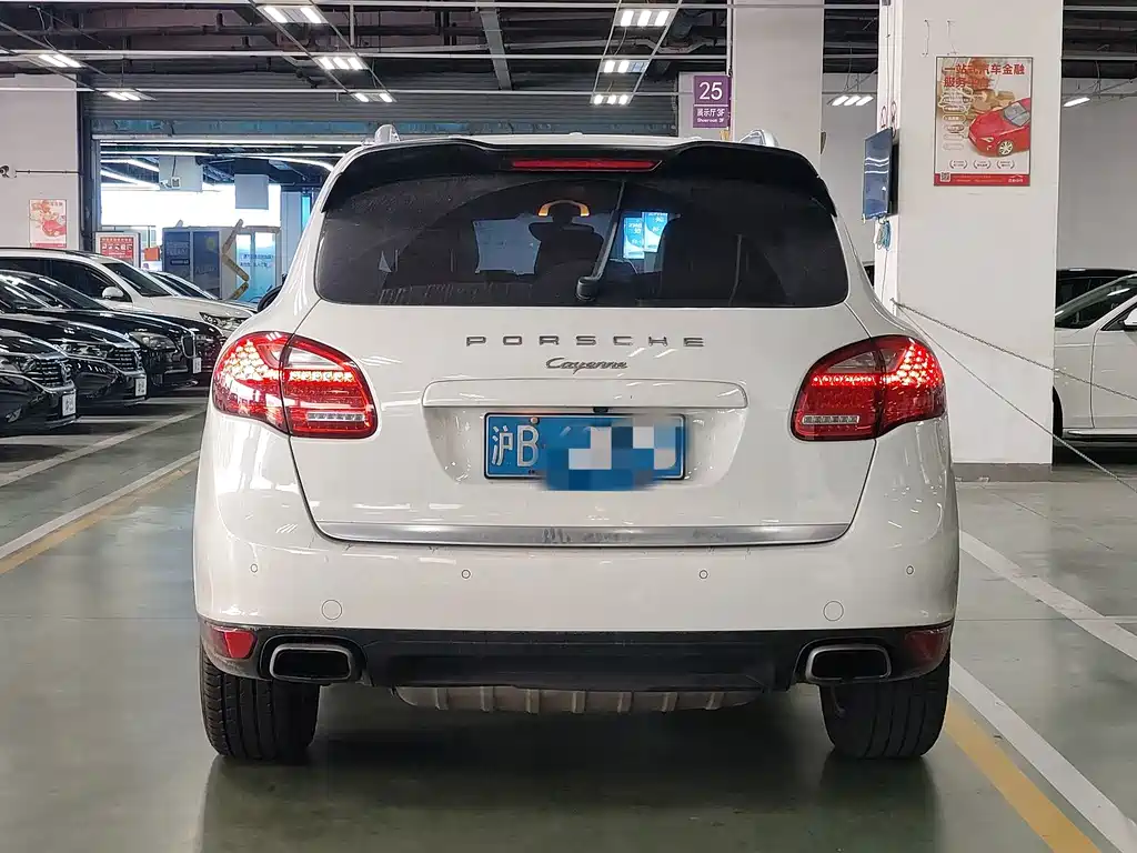 Porsche Cayenne — миниатюра 4