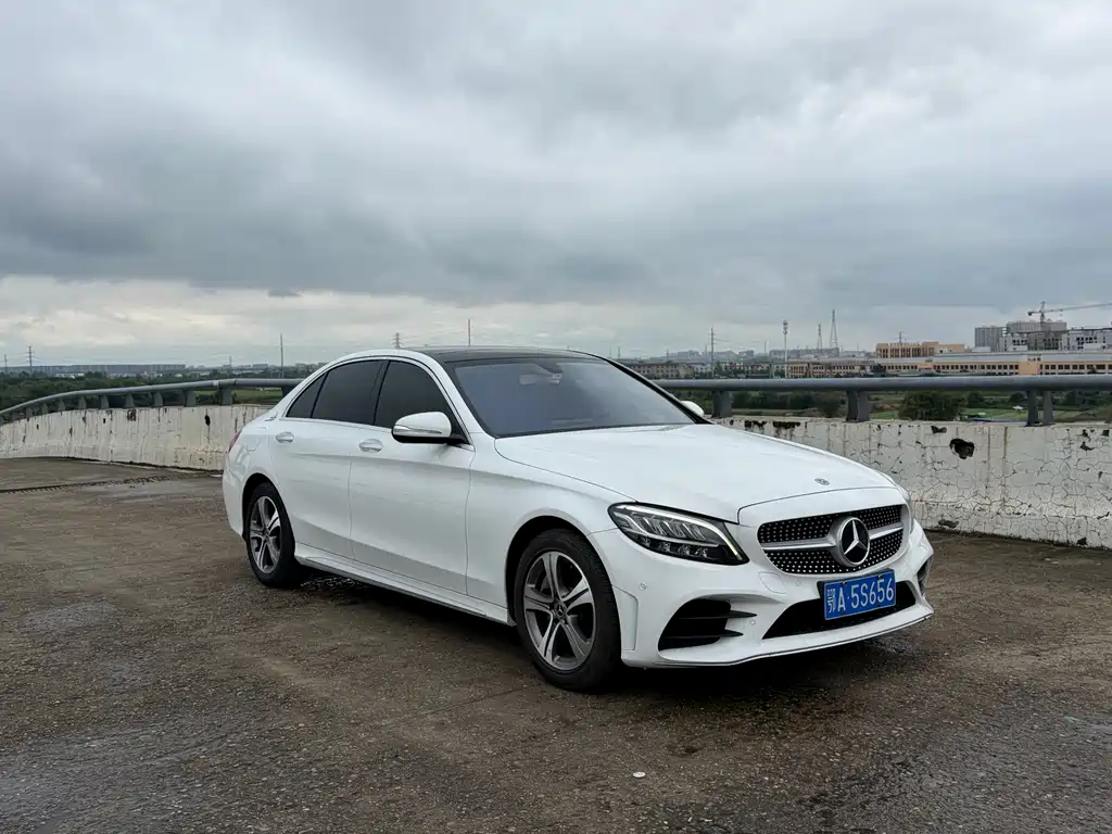 Mercedes-Benz C-Class — миниатюра 3