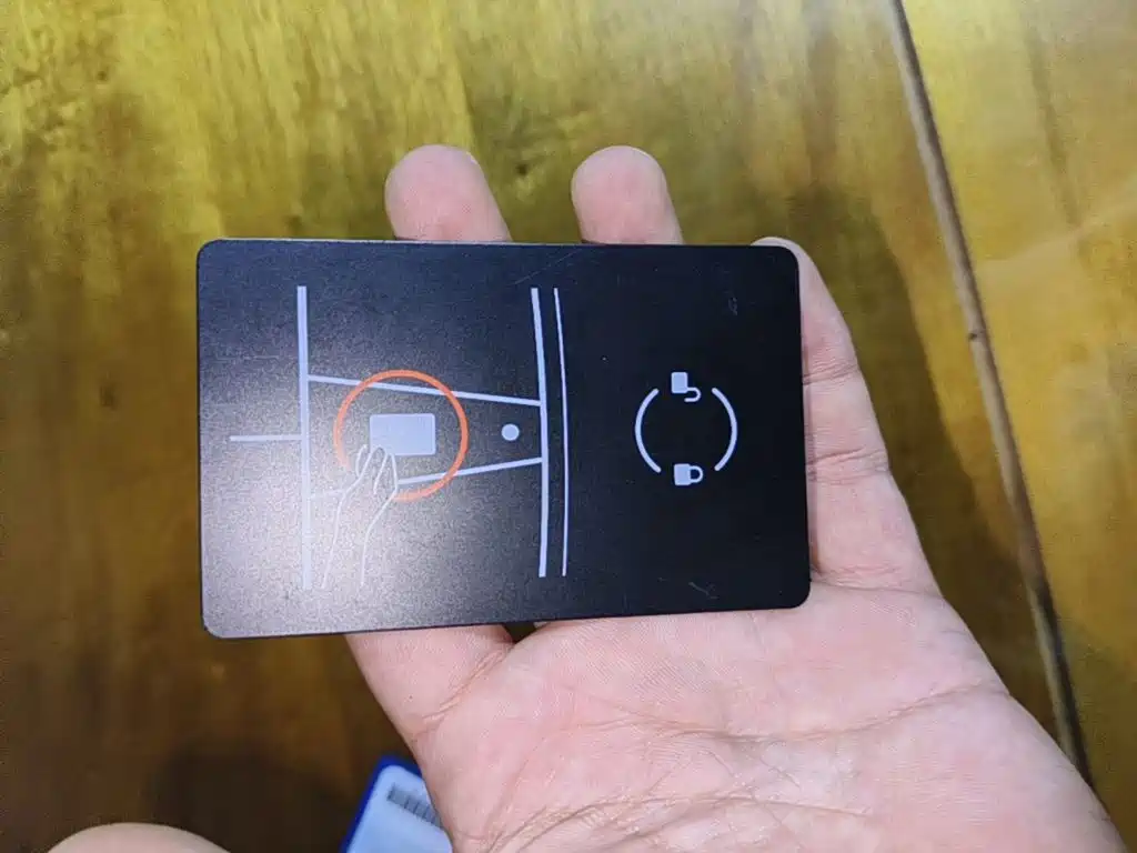 Tesla Model 3 — миниатюра 9