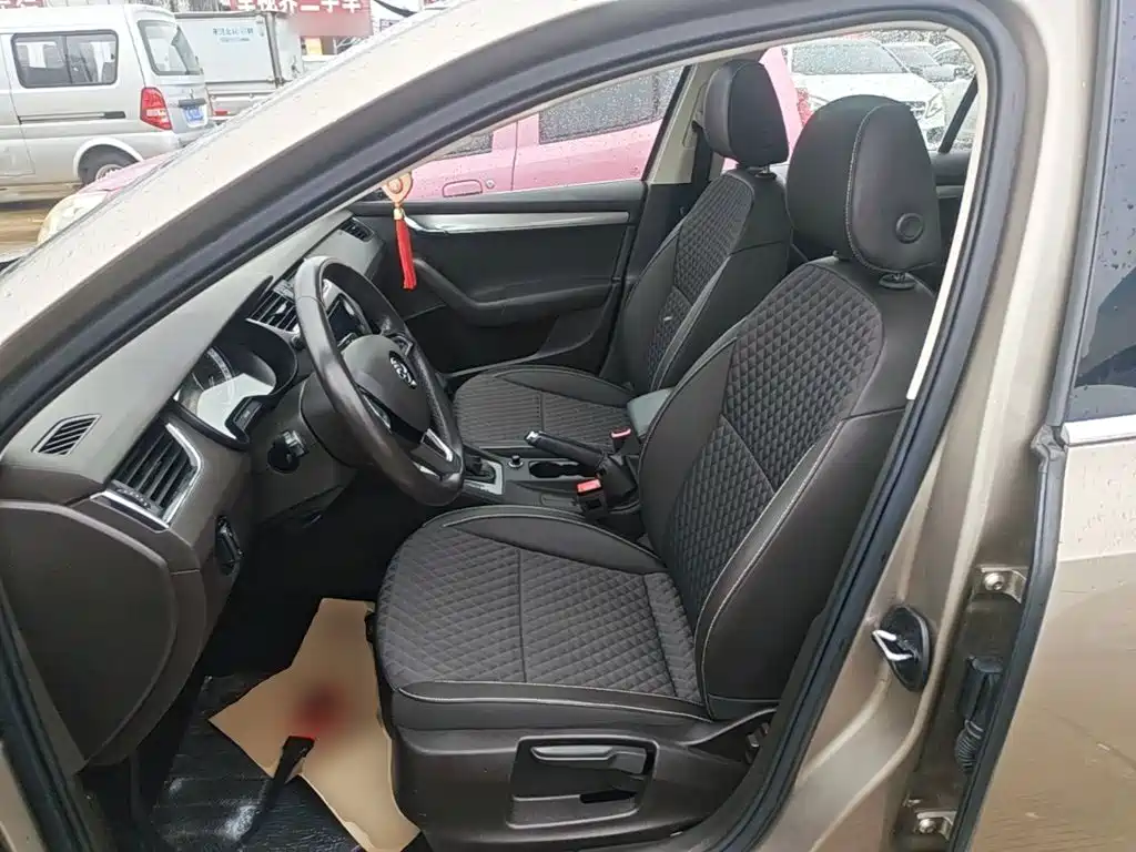 Skoda Octavia — миниатюра 15