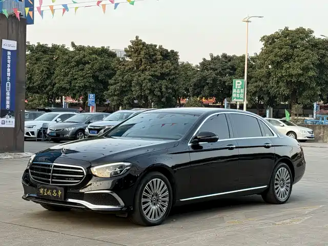 MERCEDES-BENZ E CLASS