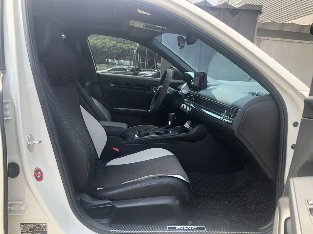Honda Civic — миниатюра 7