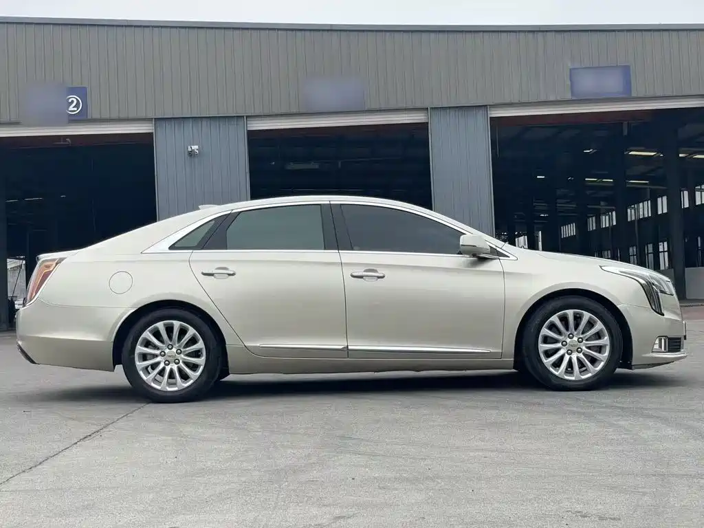 Cadillac XTS — миниатюра 4