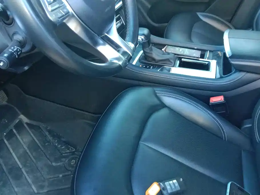 Roewe RX8 — миниатюра 9