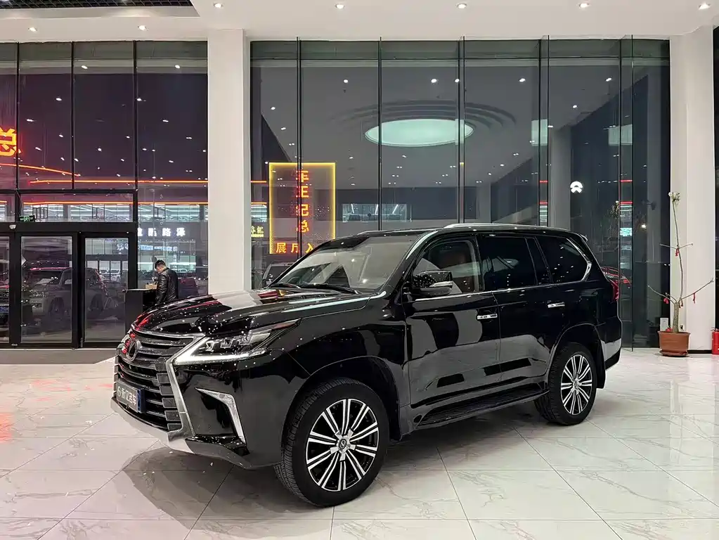 Lexus LX 2019