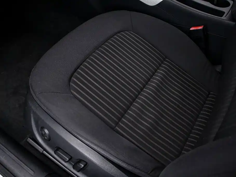 Audi A4L — миниатюра 14