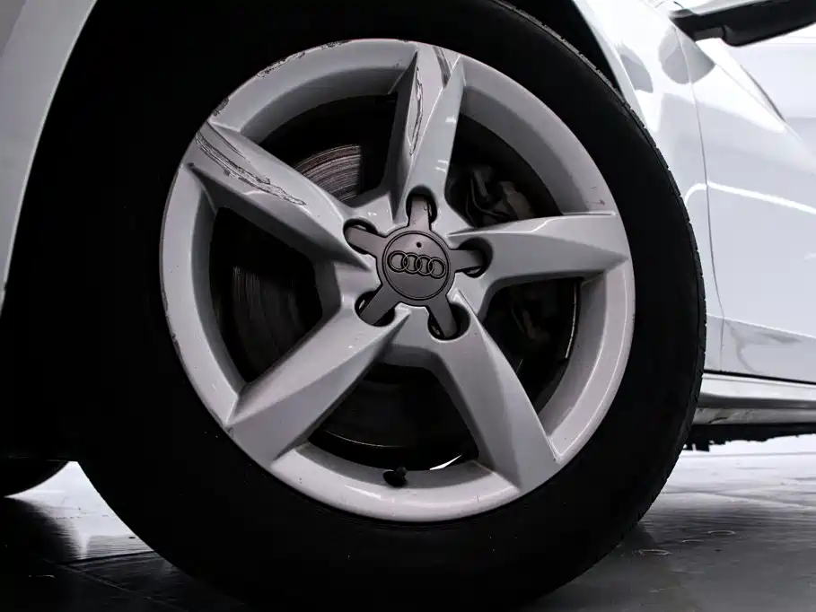 Audi A4L — миниатюра 17