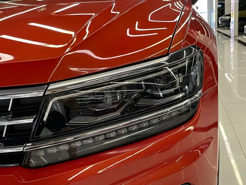 Volkswagen Tiguan L — миниатюра 49