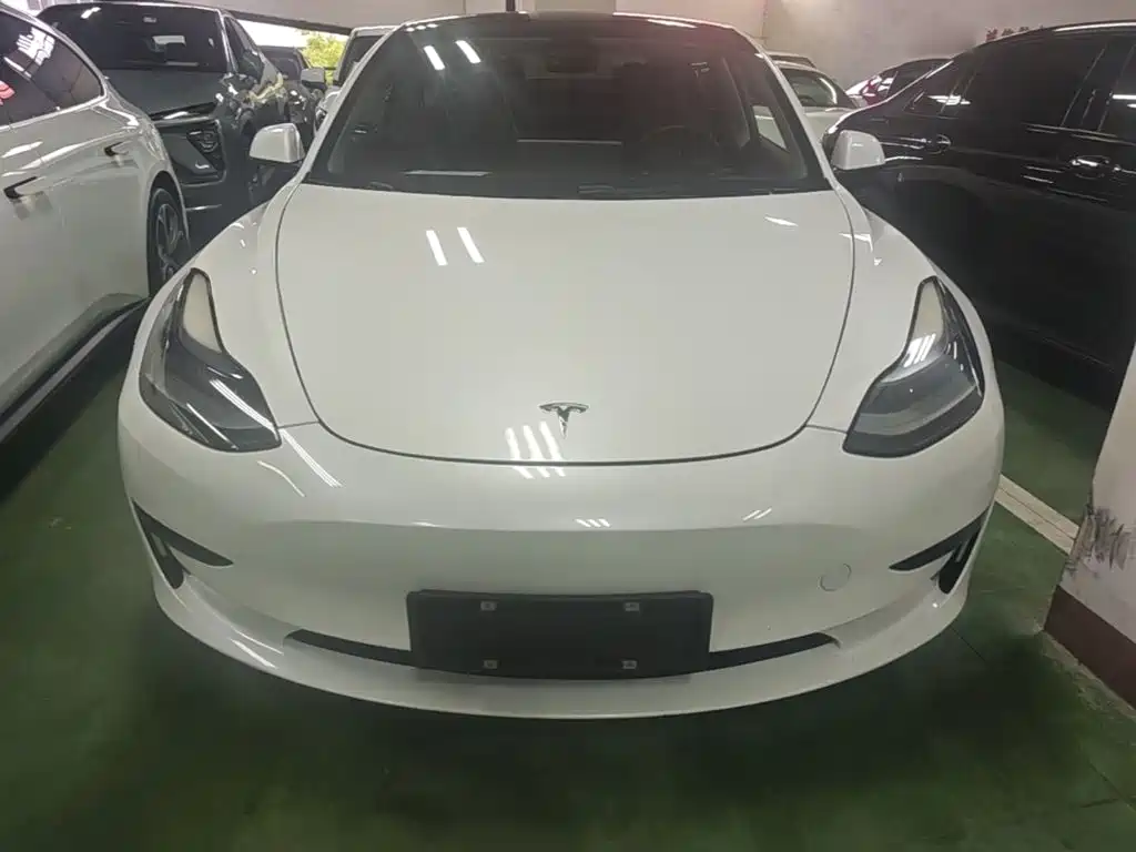 Tesla Model 3 — миниатюра 3