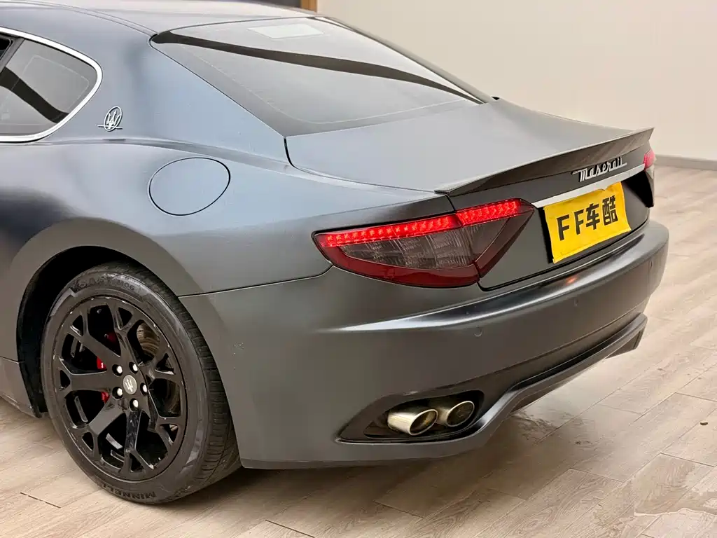 Maserati GranTurismo — миниатюра 10