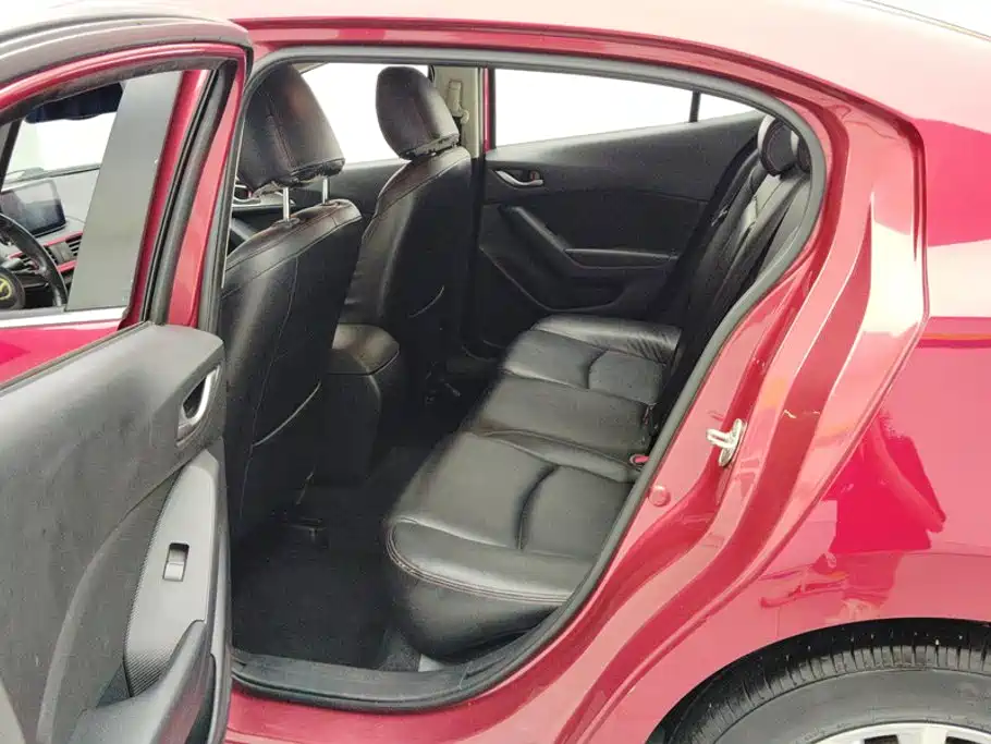 Mazda 3 Axela — миниатюра 11