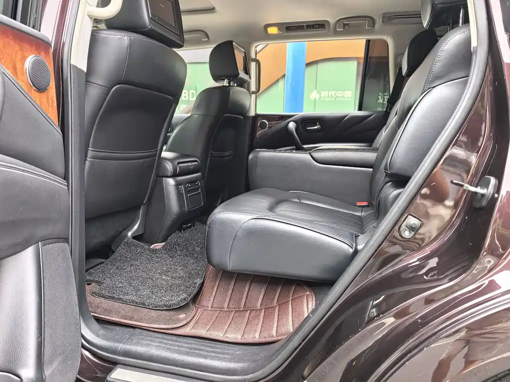Infiniti QX80 2016 5.6L 4WD