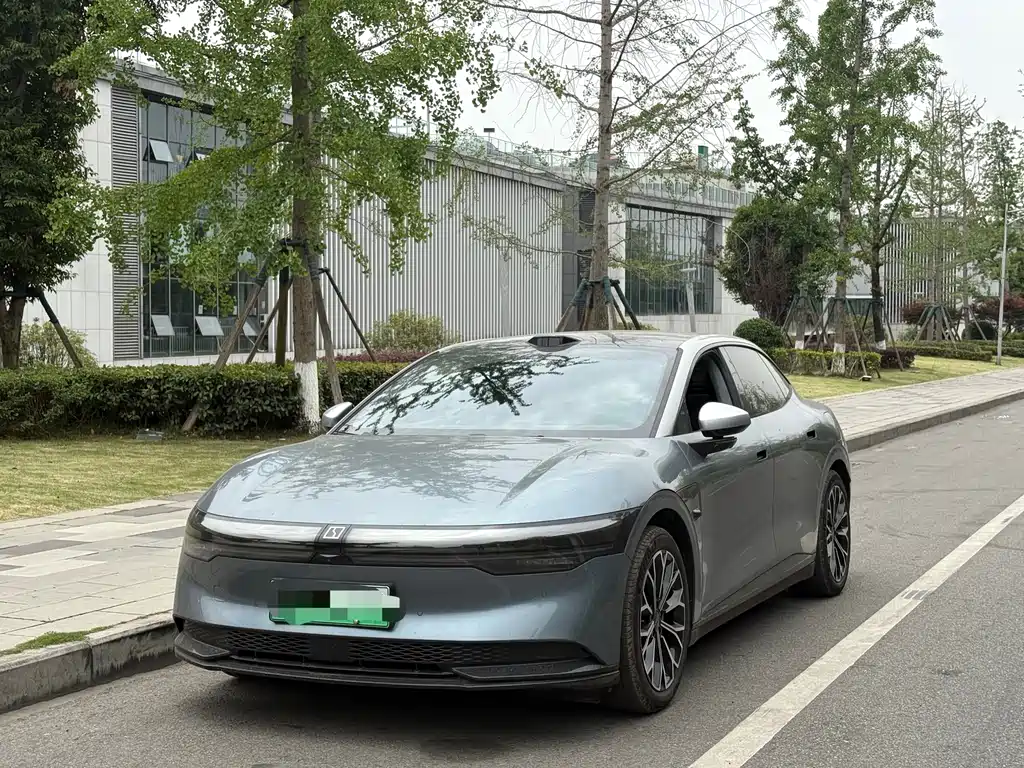 Zeekr 007 2025