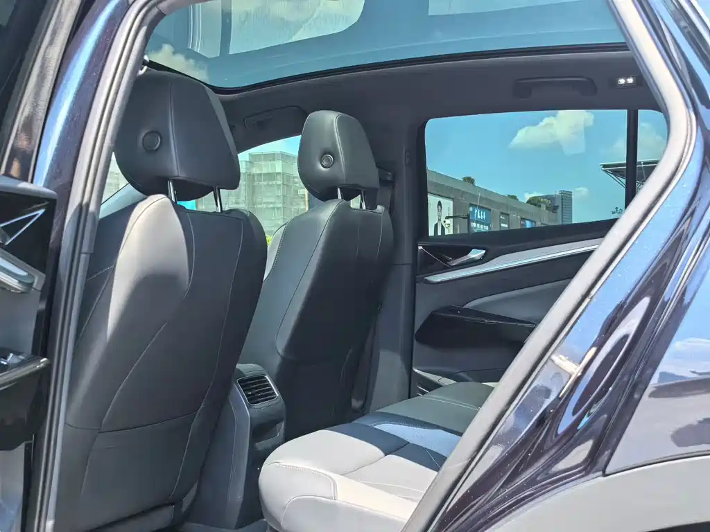 Volkswagen ID.4 Crozz — миниатюра 6