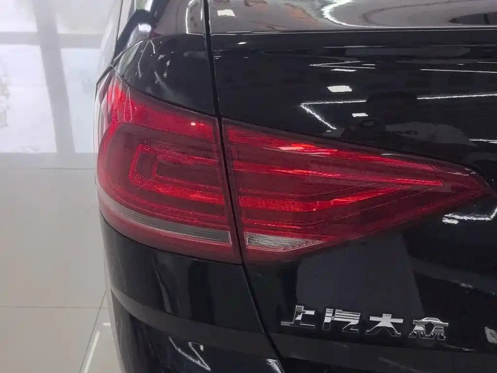 Volkswagen Lavida — миниатюра 5