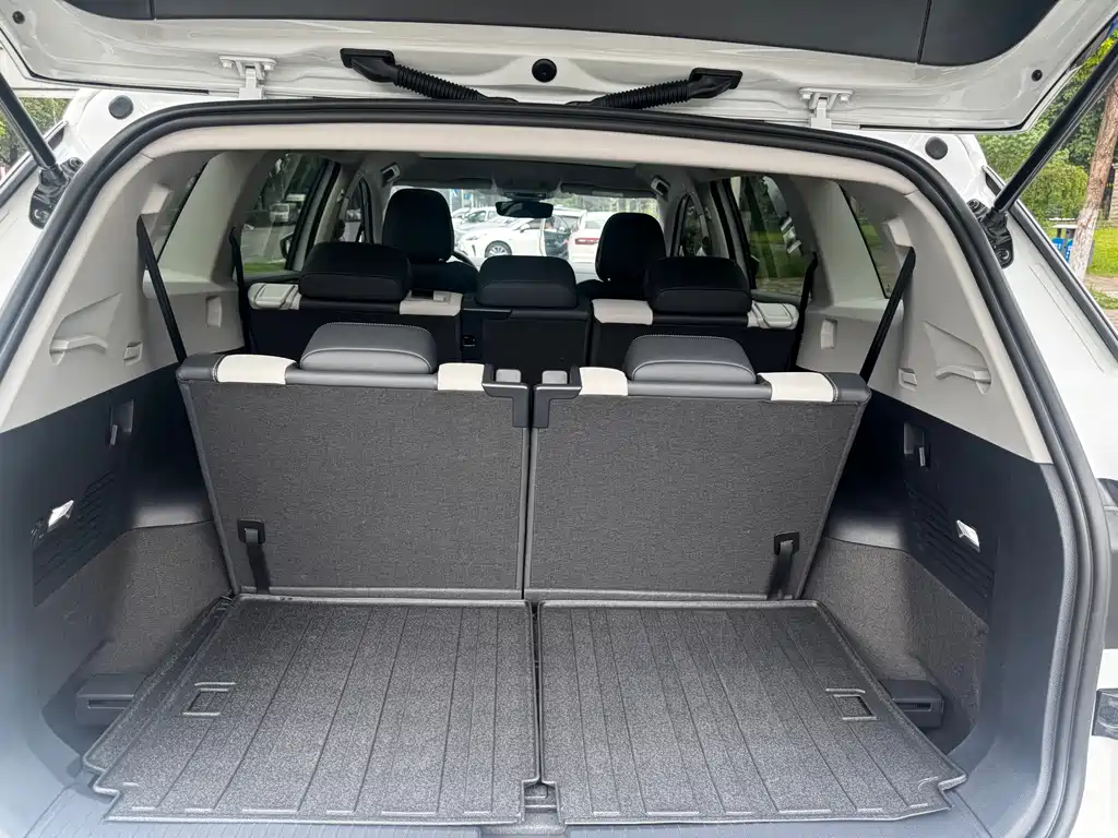 Volkswagen ID.6 Crozz — миниатюра 13