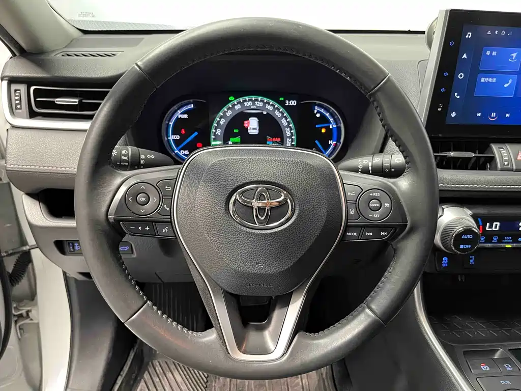Toyota RAV4 — миниатюра 8