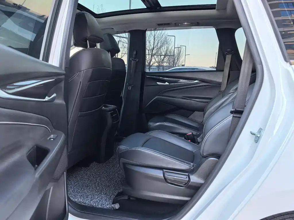 SAIC MAXUS EVERYONE 5