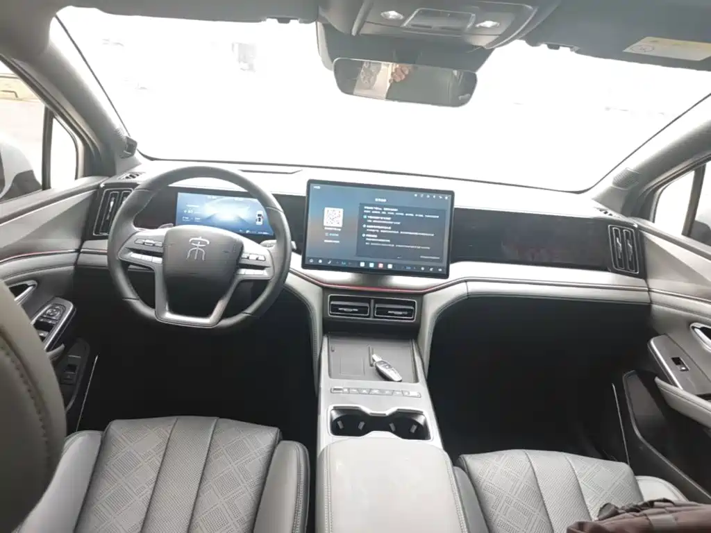 BYD L DM-i — миниатюра 10