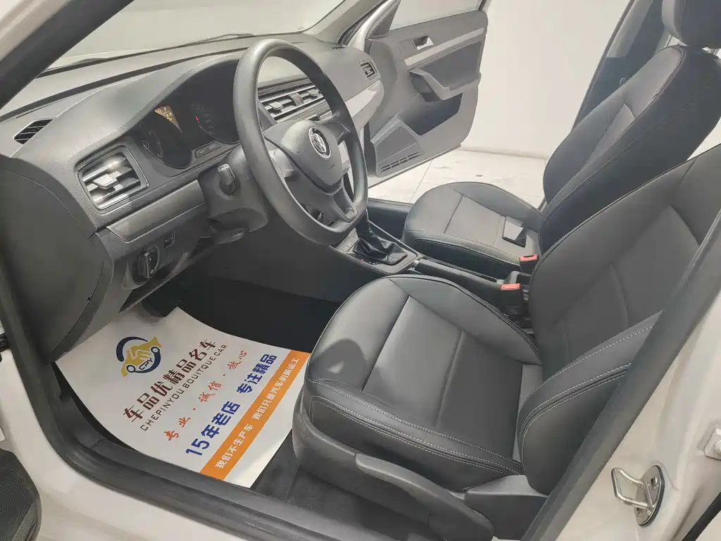 Volkswagen Lavida — миниатюра 5