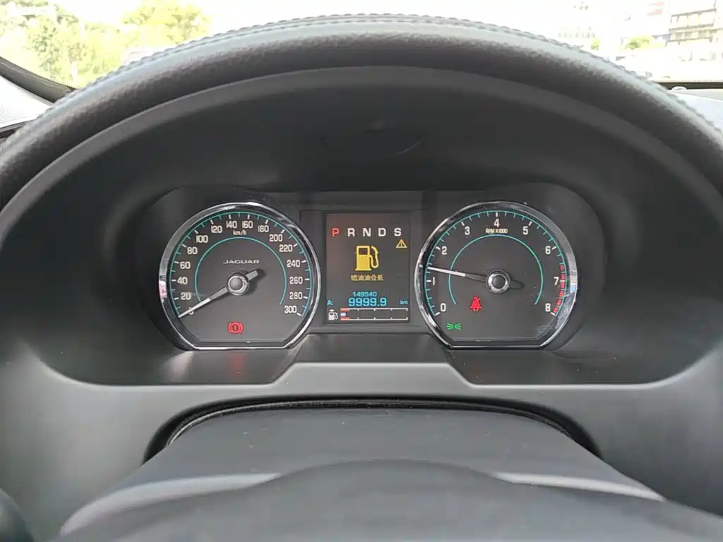Jaguar XF — миниатюра 12