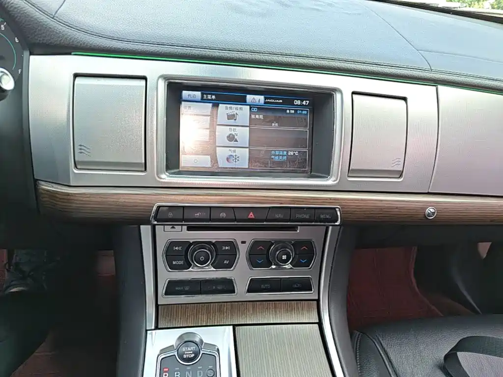 Jaguar XF — миниатюра 13