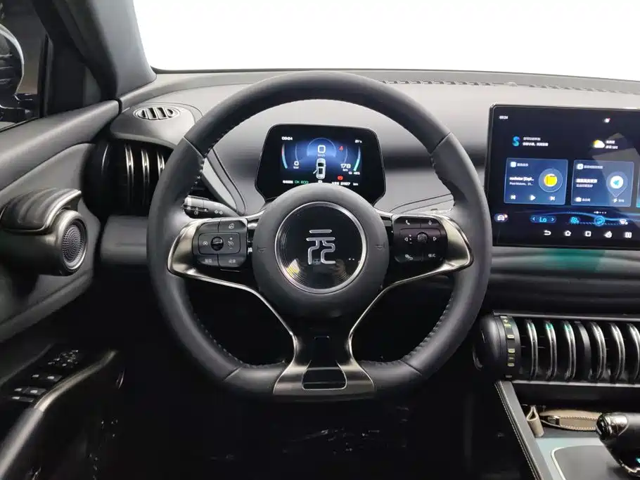 BYD Yuan Plus — миниатюра 15