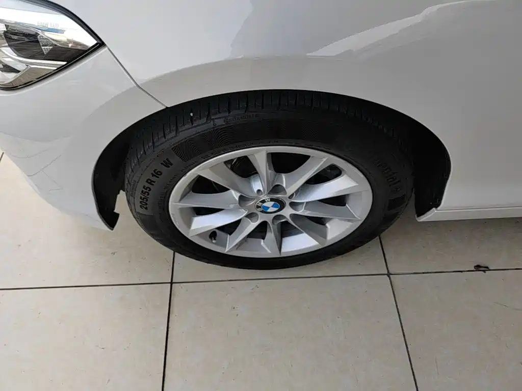 BMW 1 Series (Import) — миниатюра 23