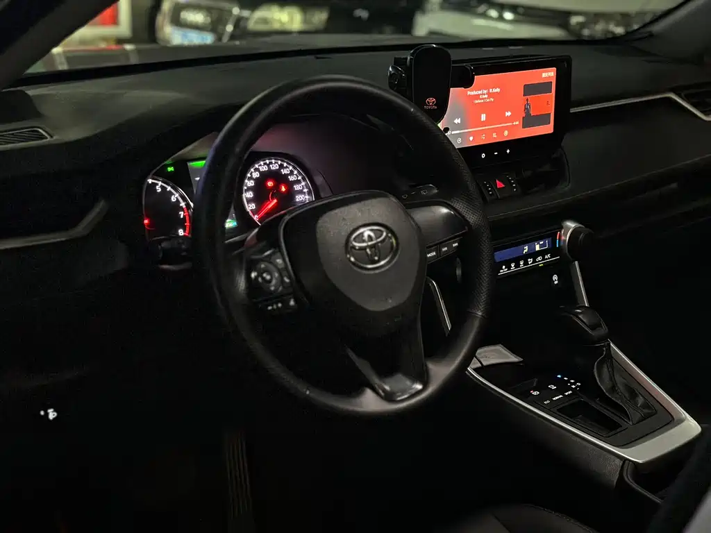 Toyota Wildlander — миниатюра 8