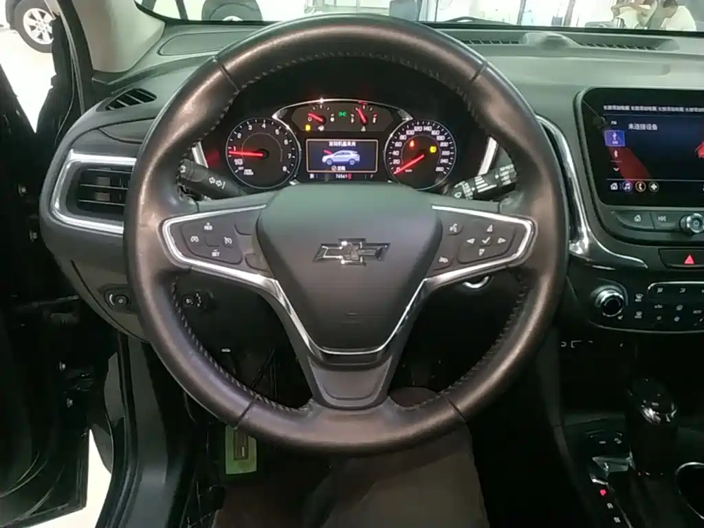 Chevrolet Equinox — миниатюра 11