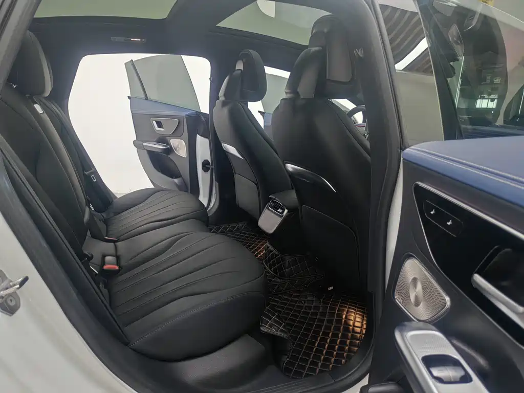 Mercedes-Benz EQE — миниатюра 11