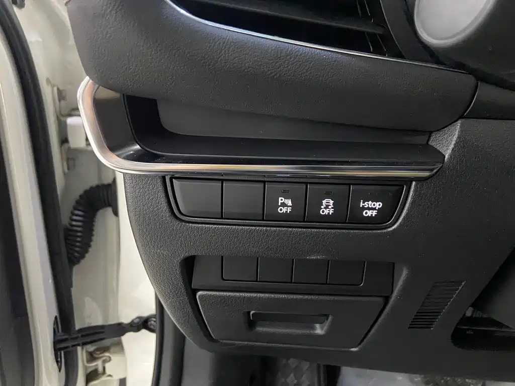 Mazda 3 Axela — миниатюра 16