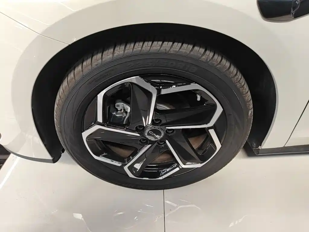 BYD Seals 06 DM-i версия для путешествий — миниатюра 23