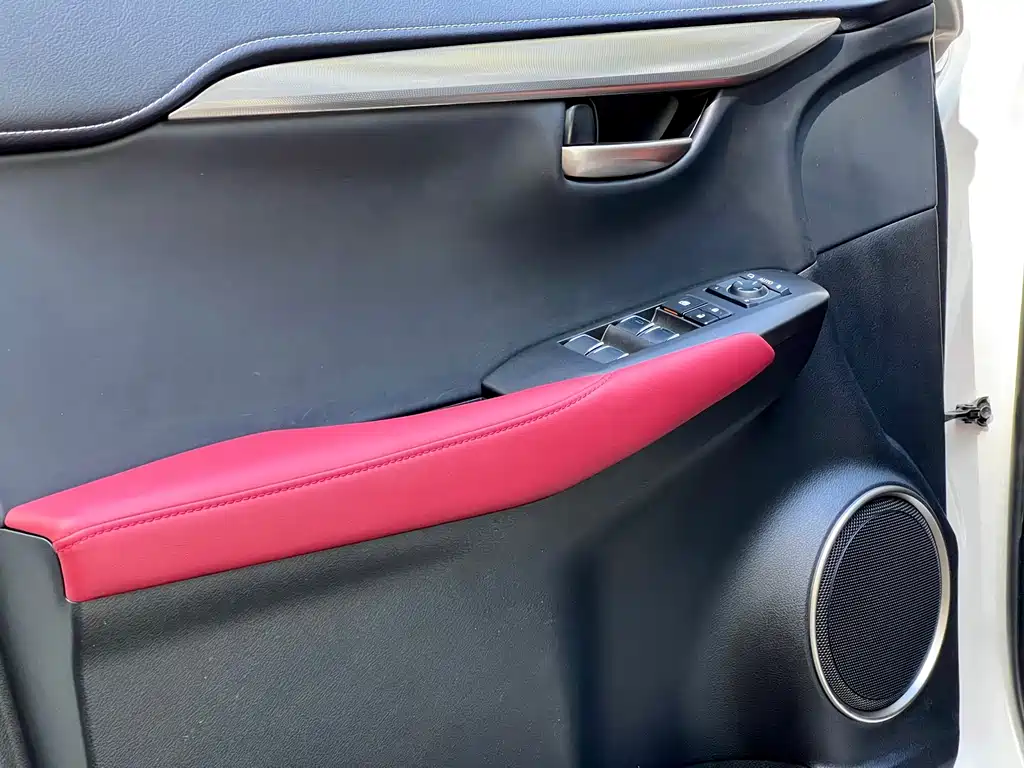 Lexus NX — миниатюра 17