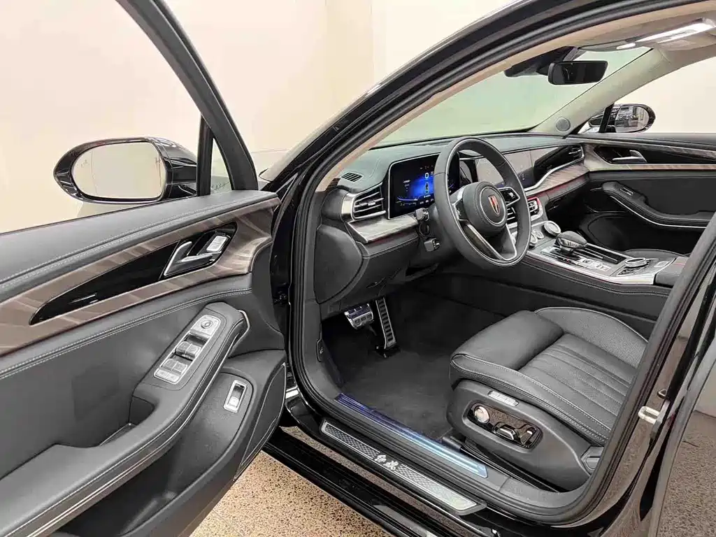 Hongqi H9 2022 2.0T