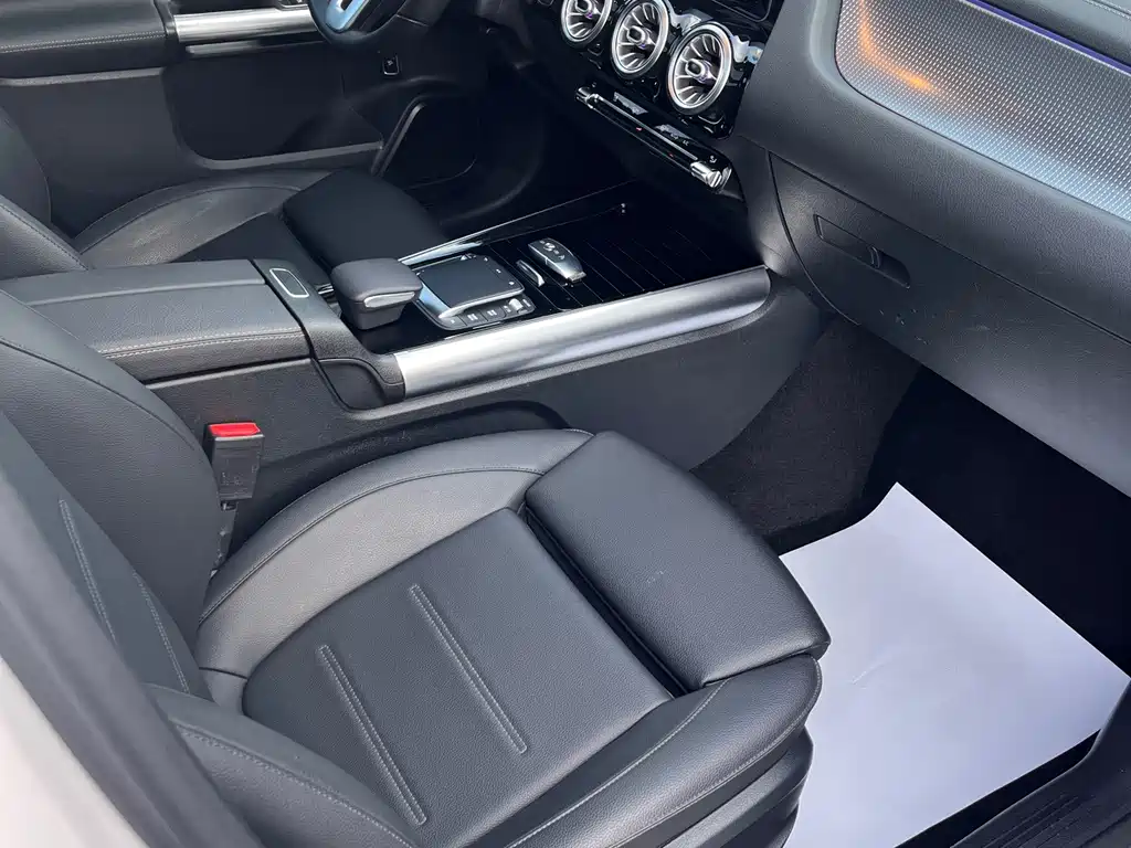 Mercedes-Benz GLA — миниатюра 6