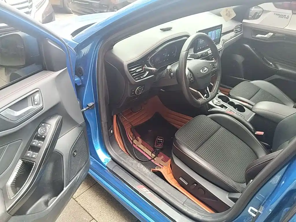 Ford Focus — миниатюра 16