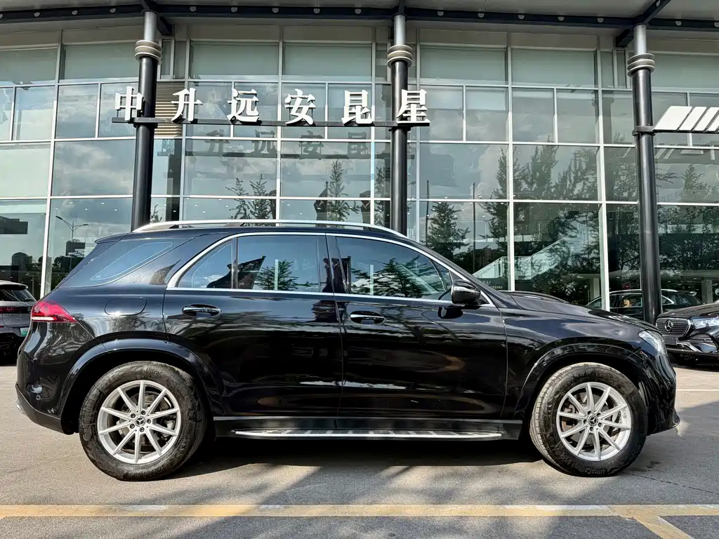 Mercedes-Benz GLE (Import) — миниатюра 4