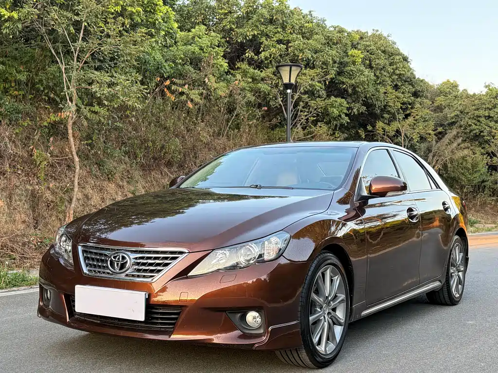 Toyota Reiz 2012