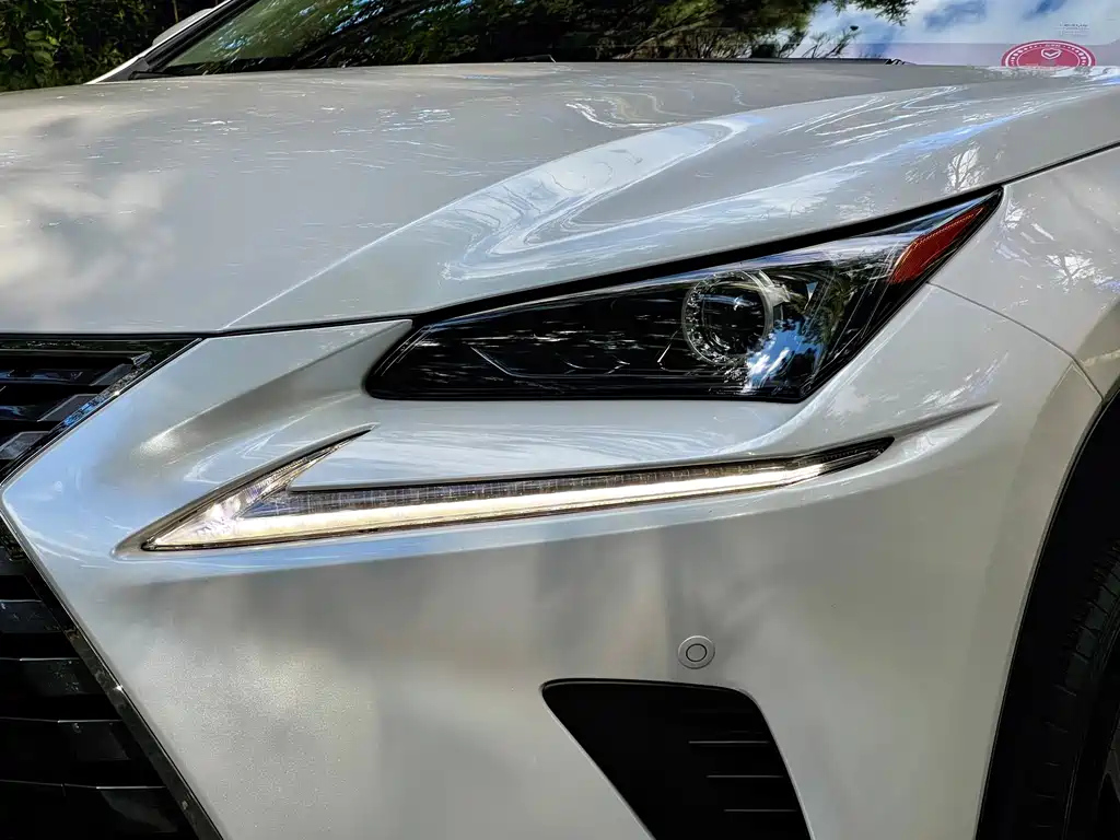 Lexus NX — миниатюра 5