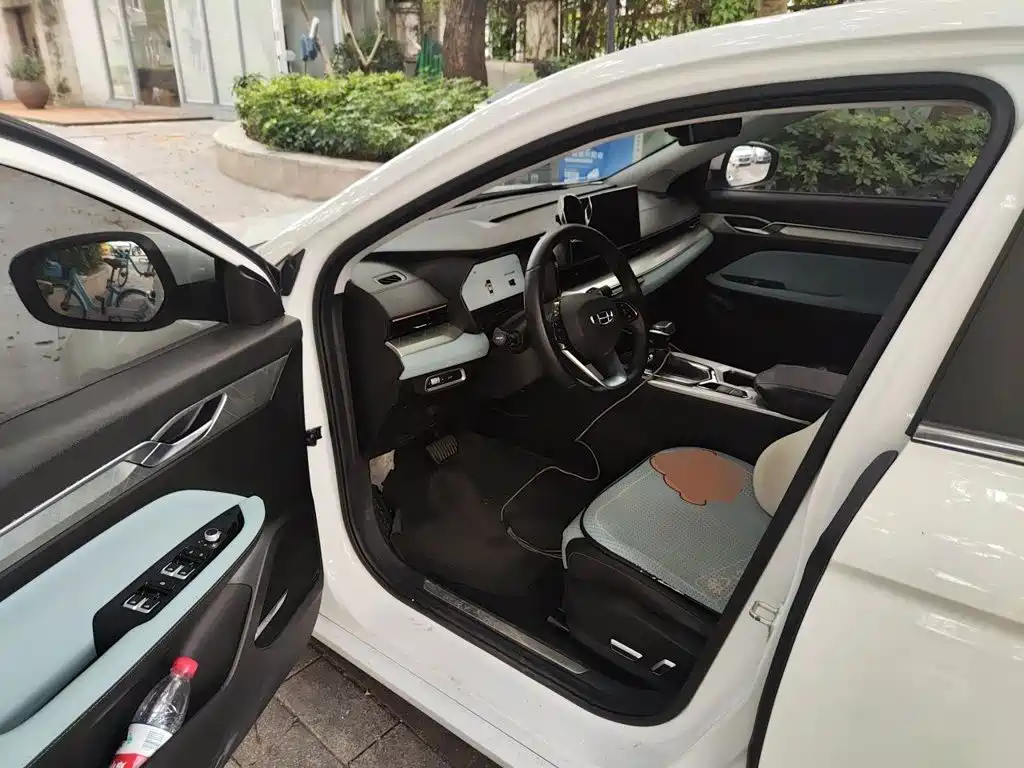 Geely Emgrand L — миниатюра 12