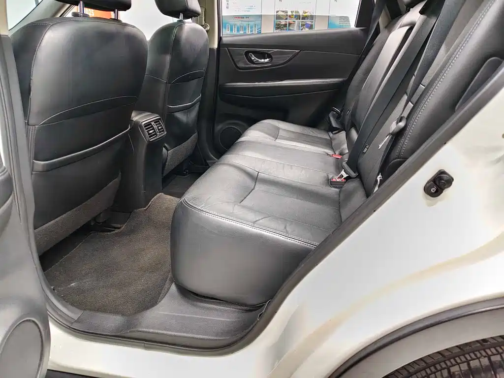 Nissan X-Trail — миниатюра 7
