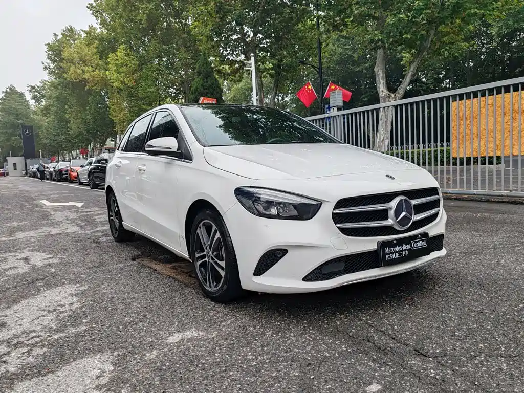 Mercedes-Benz B-Class — миниатюра 2