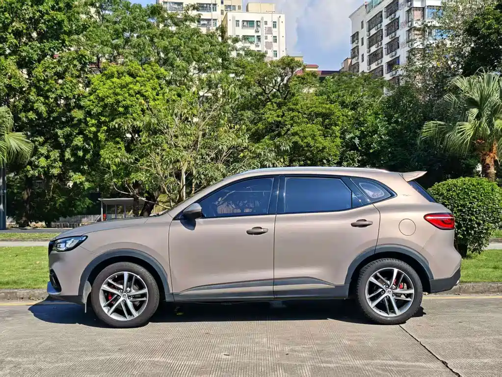 MG HS — миниатюра 2
