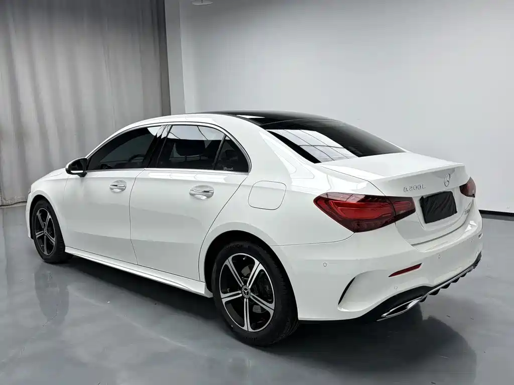 Mercedes-Benz A-Class A 2023 A 200 L Fashion