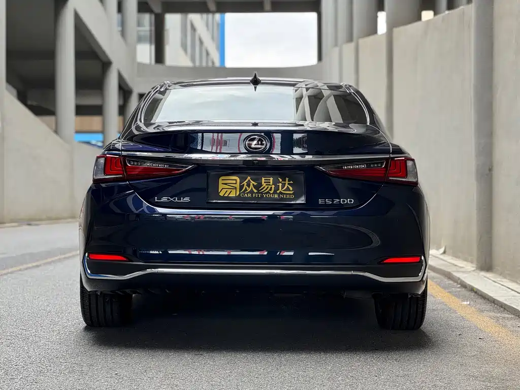 Lexus ES — миниатюра 7