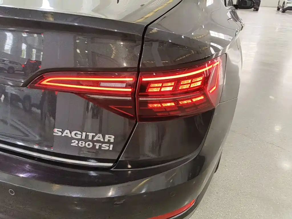 Volkswagen Sagitar — миниатюра 8