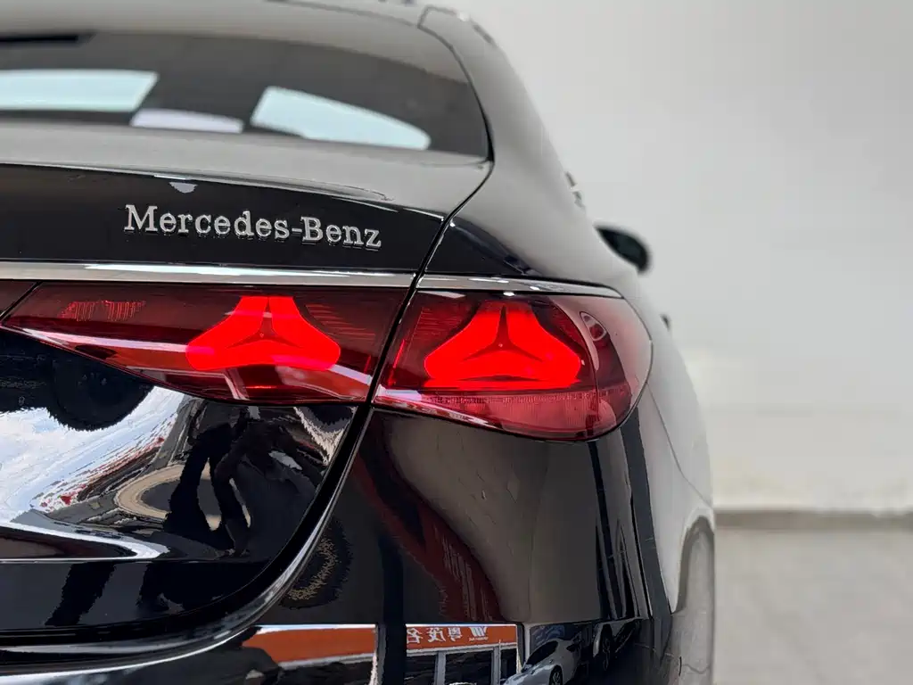Mercedes-Benz E-Class 2024 — фото 20
